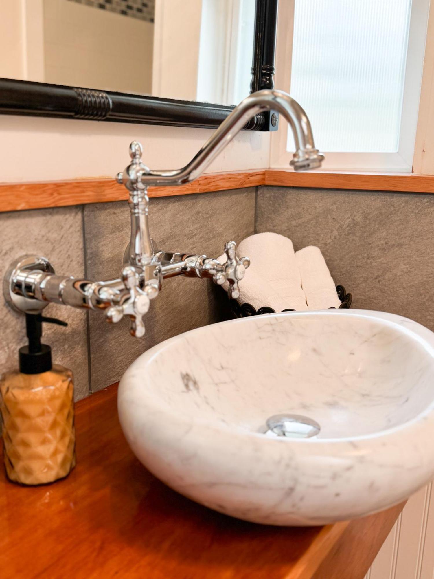 Swank Boutique Suites Ashland Exteriör bild